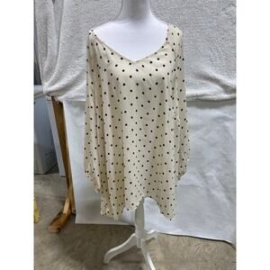 Torrid Size 4 Ivory Black Polka Dot V-Neck Blouson Top Dolman Sleeve Flowy